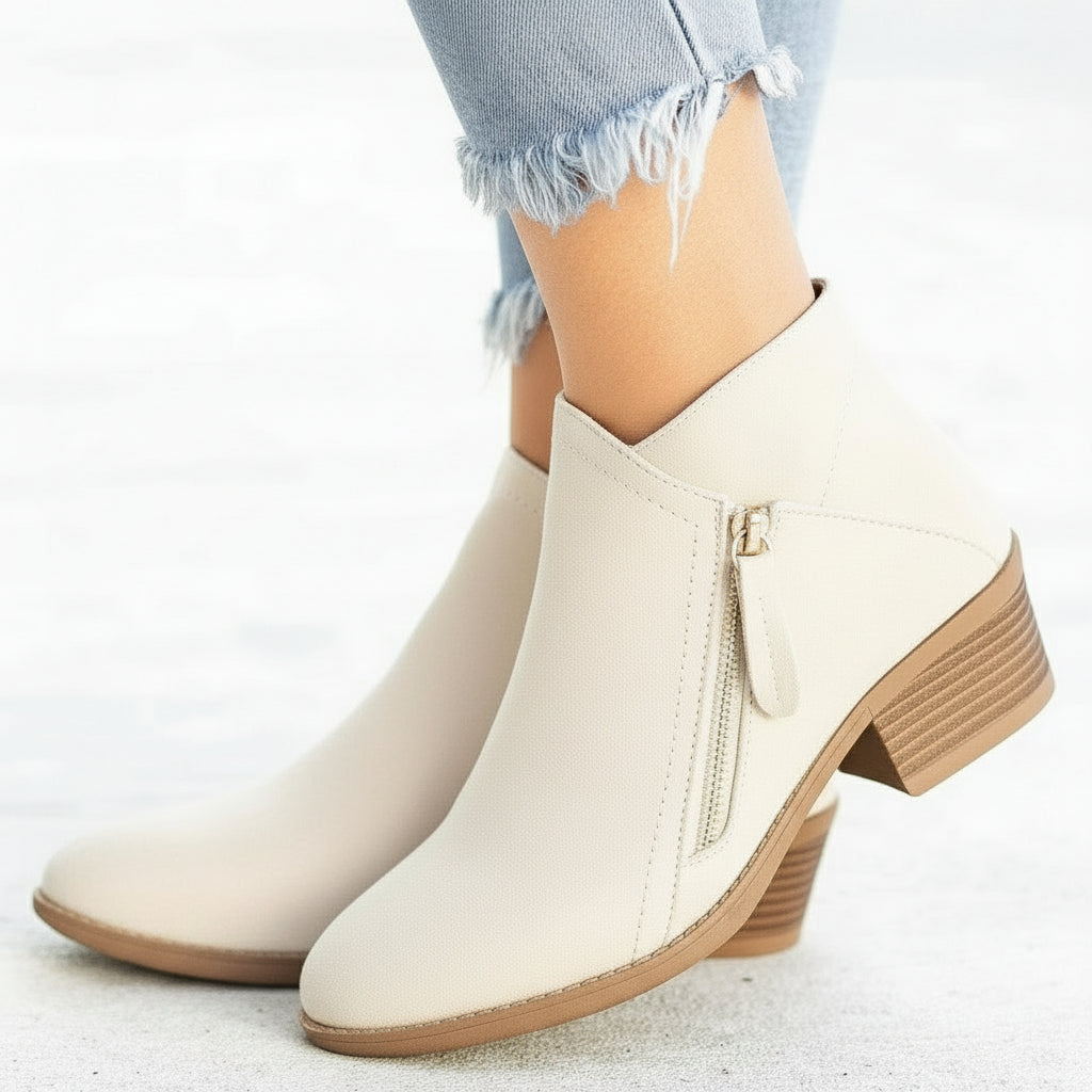 Women's Ankle Boots in Off White